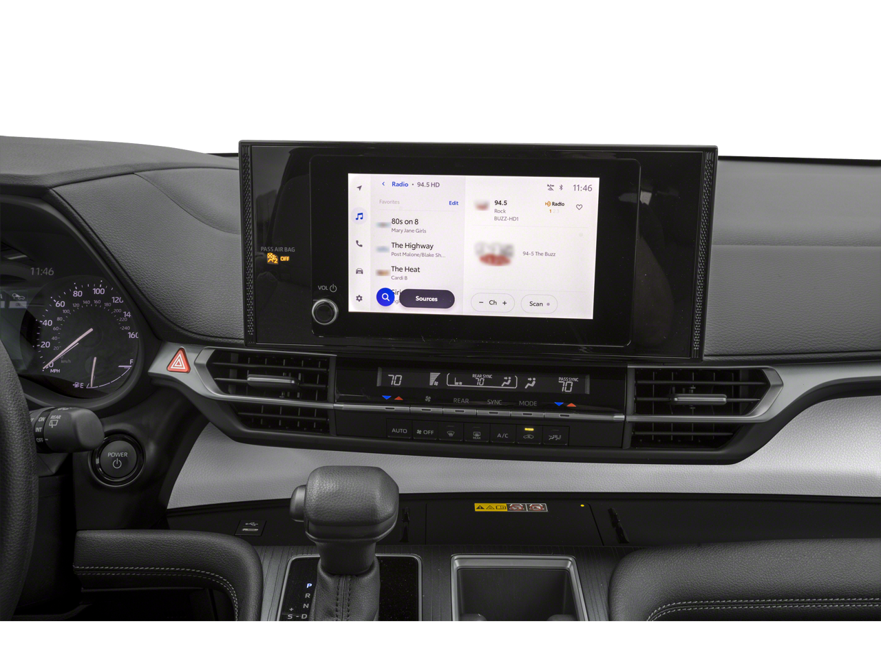 2025 Toyota Sienna LE 8-Passenger