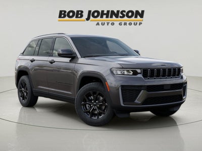 2026 Jeep Grand Cherokee Laredo Altitude