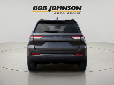2026 Jeep Grand Cherokee Laredo Altitude