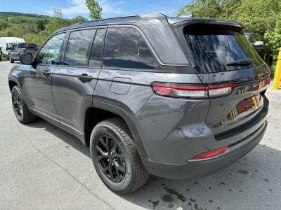 2026 Jeep Grand Cherokee Laredo Altitude