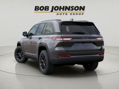 2026 Jeep Grand Cherokee Laredo Altitude