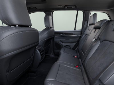 2026 Jeep Grand Cherokee Altitude