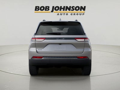 2026 Jeep Grand Cherokee Laredo Altitude