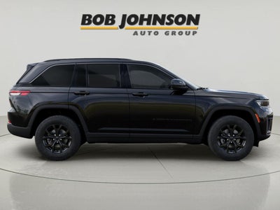 2026 Jeep Grand Cherokee Laredo Altitude