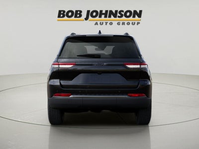 2026 Jeep Grand Cherokee Laredo Altitude