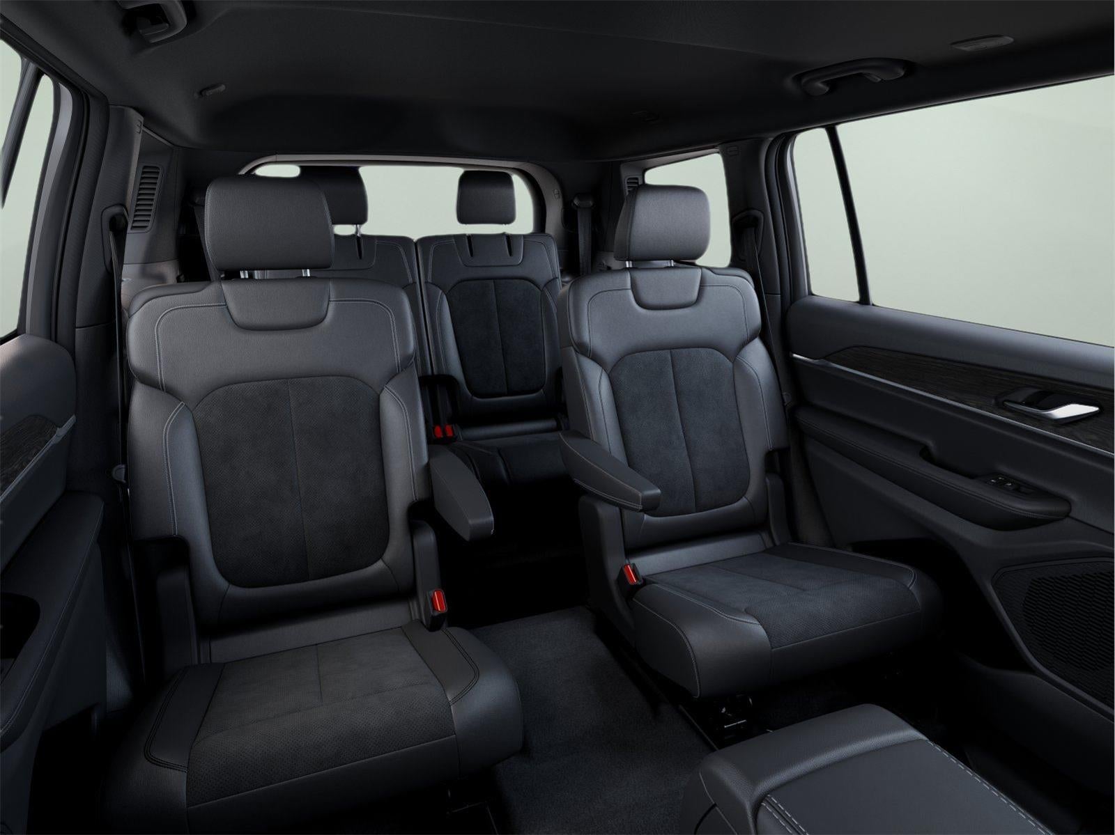 2026 Jeep Grand Cherokee L Laredo Altitude