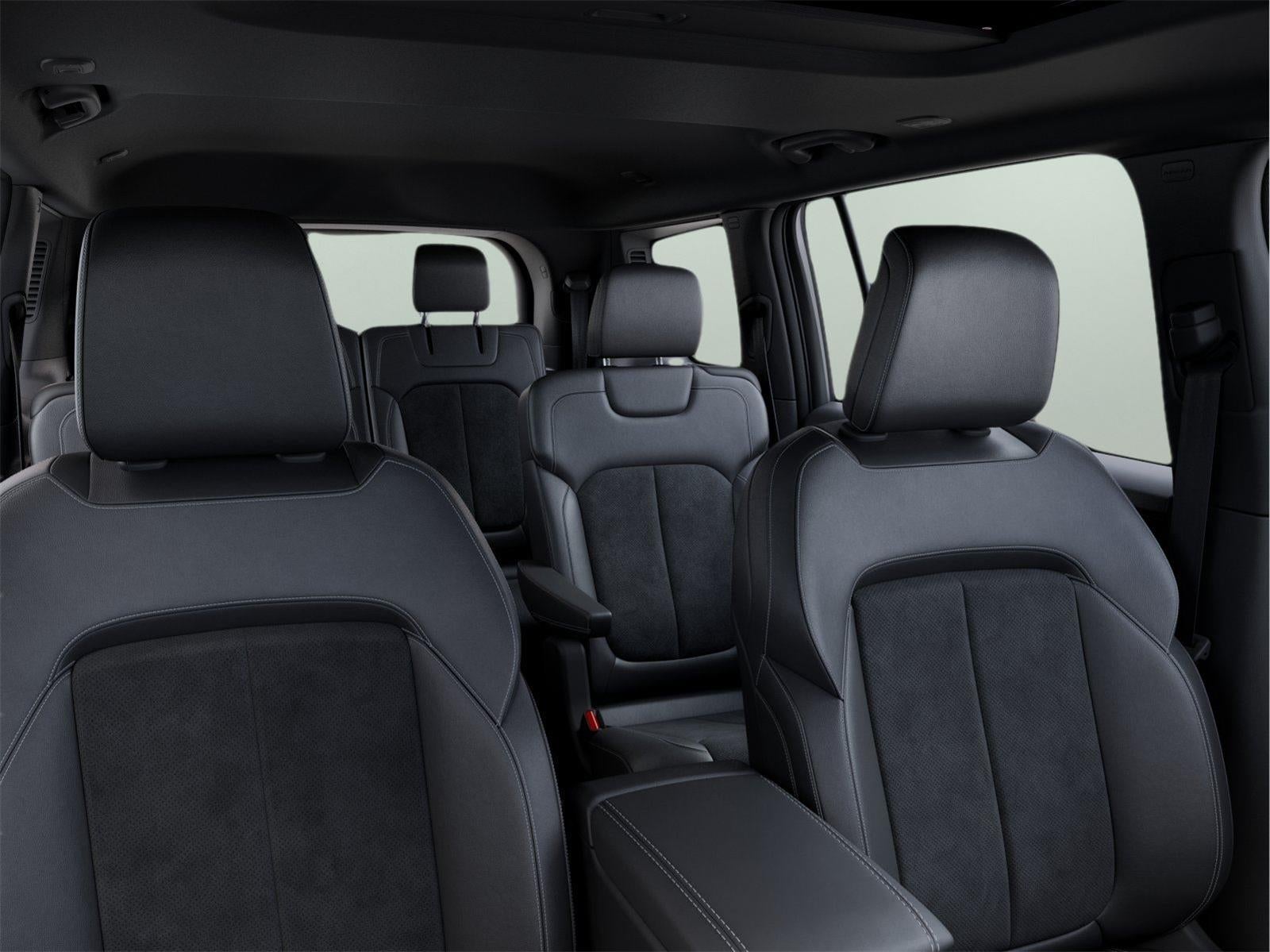 2026 Jeep Grand Cherokee L Laredo Altitude