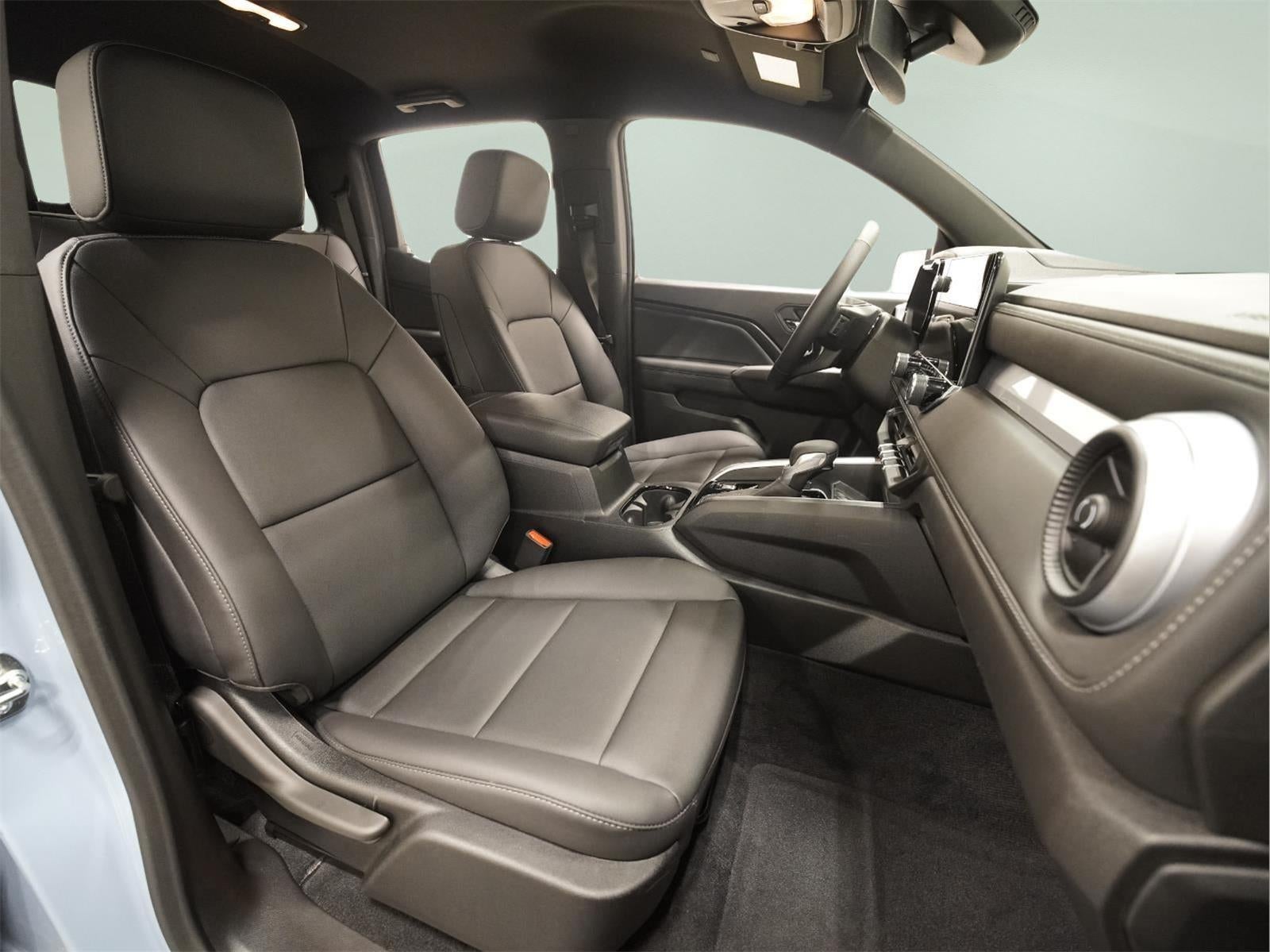 2025 Chevrolet Colorado 4WD LT