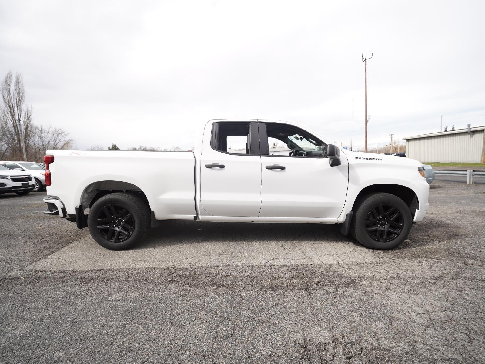 2023 Chevrolet Silverado 1500 Custom
