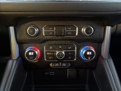 2023 GMC Yukon SLE CARBRAVO!