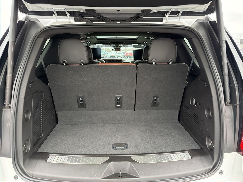 2023 GMC Yukon Denali Ultimate CARBRAVO