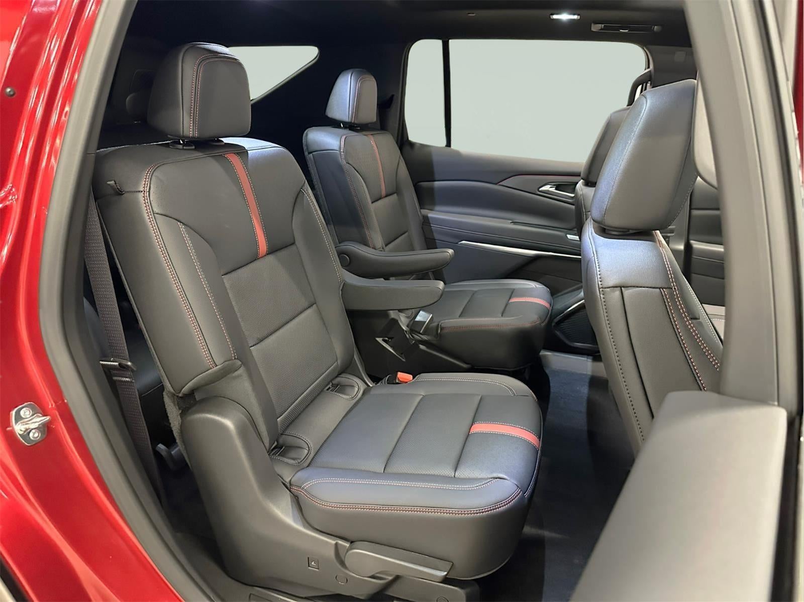 2025 Chevrolet Traverse FWD RS