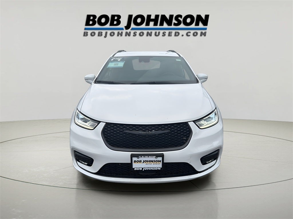 2022 Chrysler Pacifica Touring L CARBRAVO!