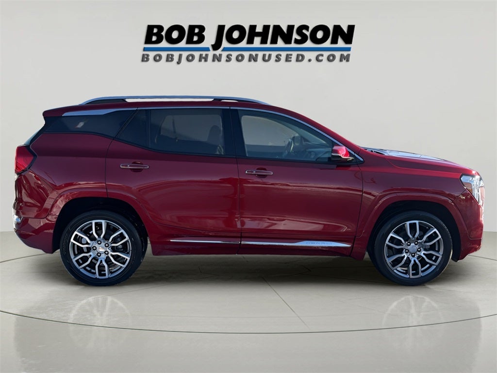 2023 GMC Terrain Denali CARBRAVO!