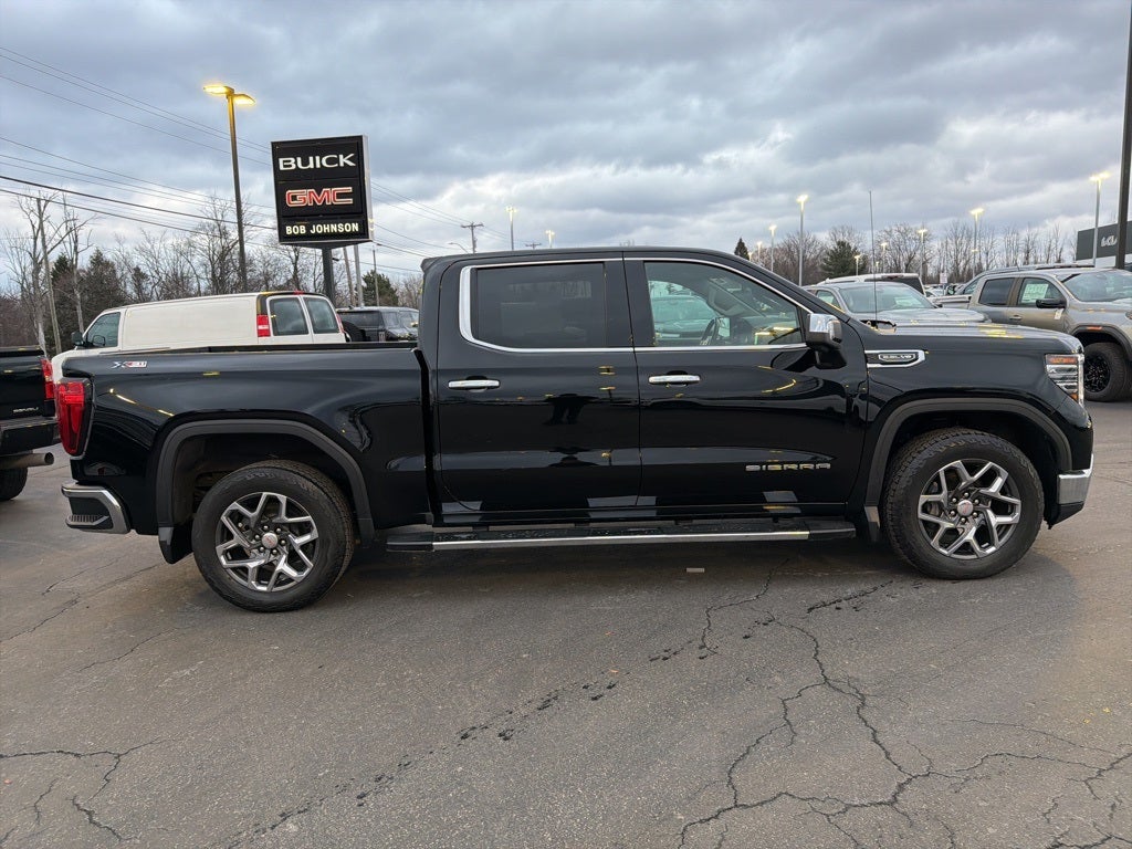 2023 GMC Sierra 1500 SLT CARBRAVO!