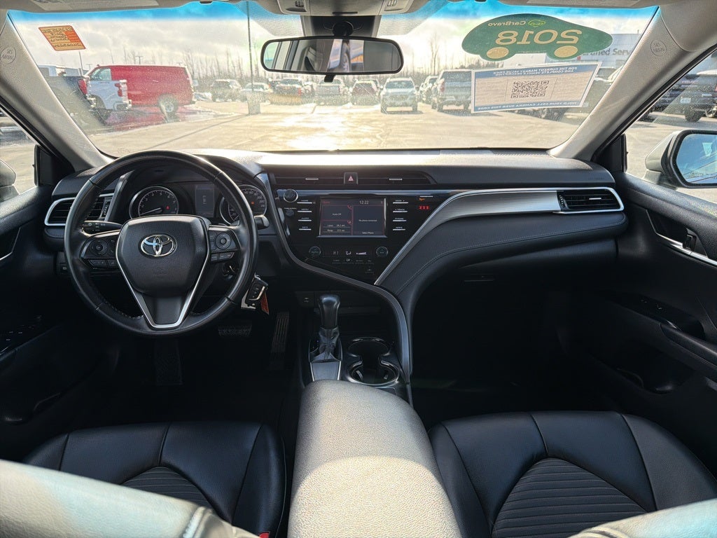 2018 Toyota Camry SE CARBRAVO!