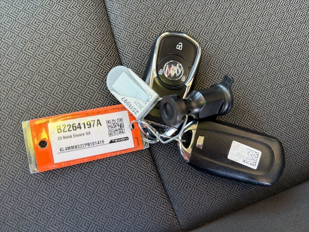 2023 Buick Encore GX Preferred CARBRAVO!
