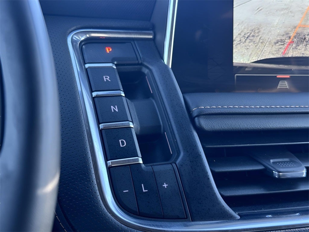 2024 GMC Yukon AT4 CARBRAVO CERTIFIED