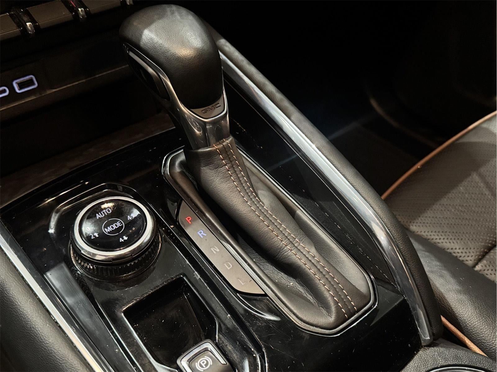 2023 GMC Canyon 4WD AT4