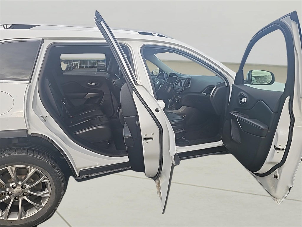 2019 Jeep Cherokee Latitude Plus Fresh Trade! Low Miles, Android Auto& Apple Carpla