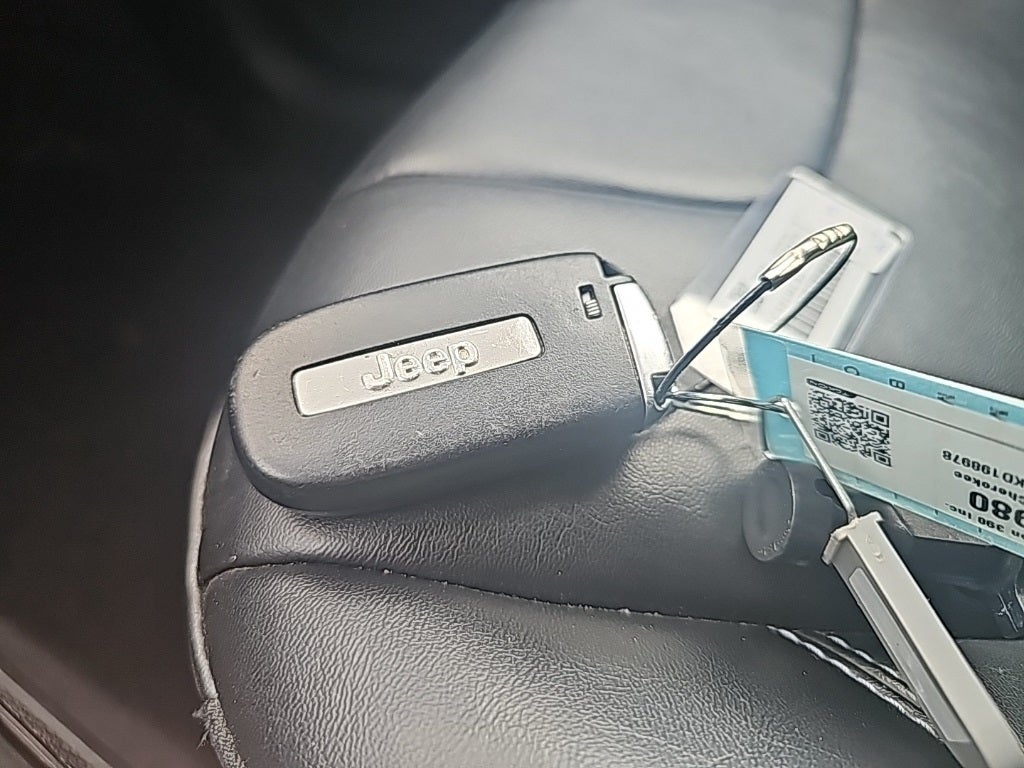 2019 Jeep Cherokee Latitude Plus Fresh Trade! Low Miles, Android Auto& Apple Carpla