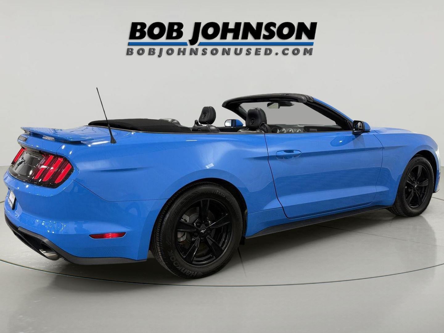 2022 Ford Mustang EcoBoost