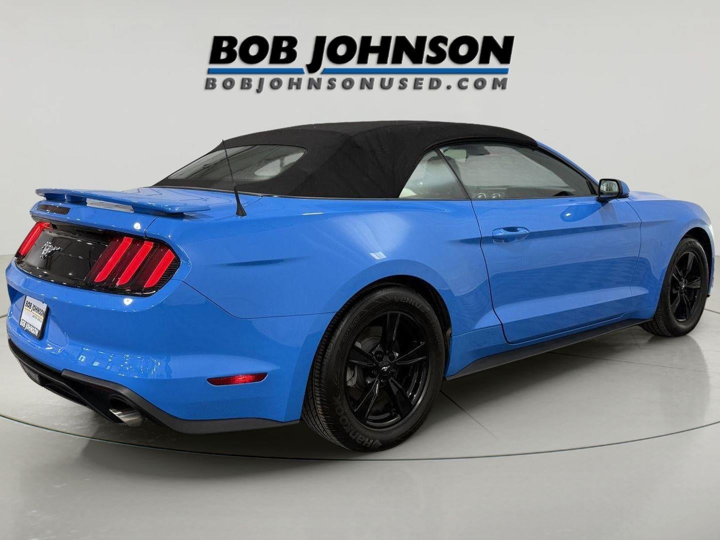 2022 Ford Mustang EcoBoost