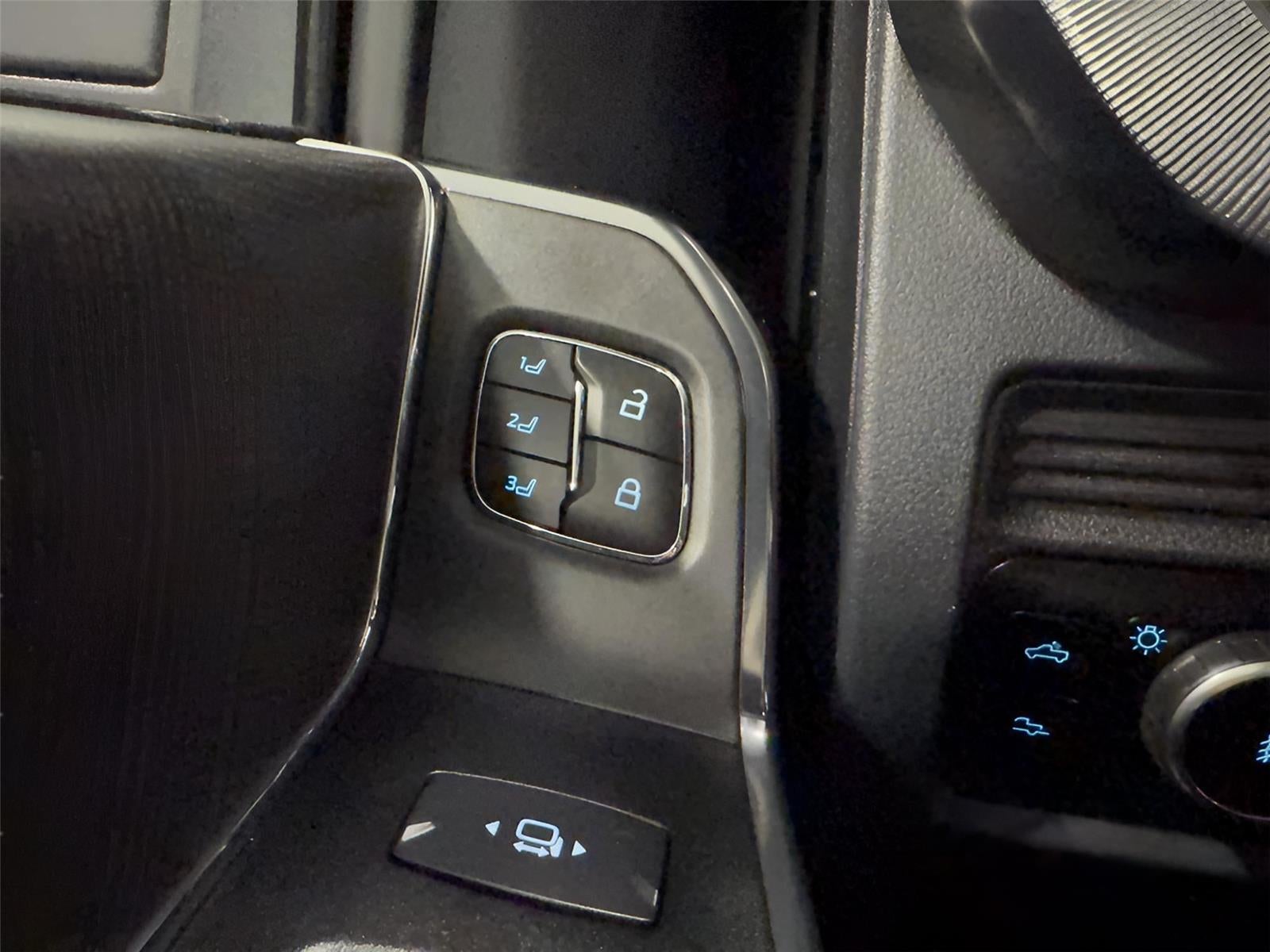 2025 Ford Super Duty F-250 SRW Platinum