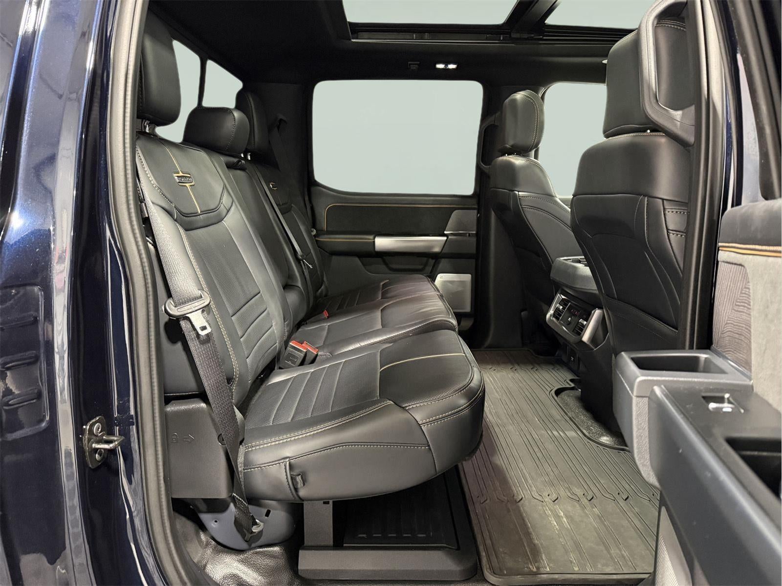 2024 Ford Super Duty F-350 PLATINUM