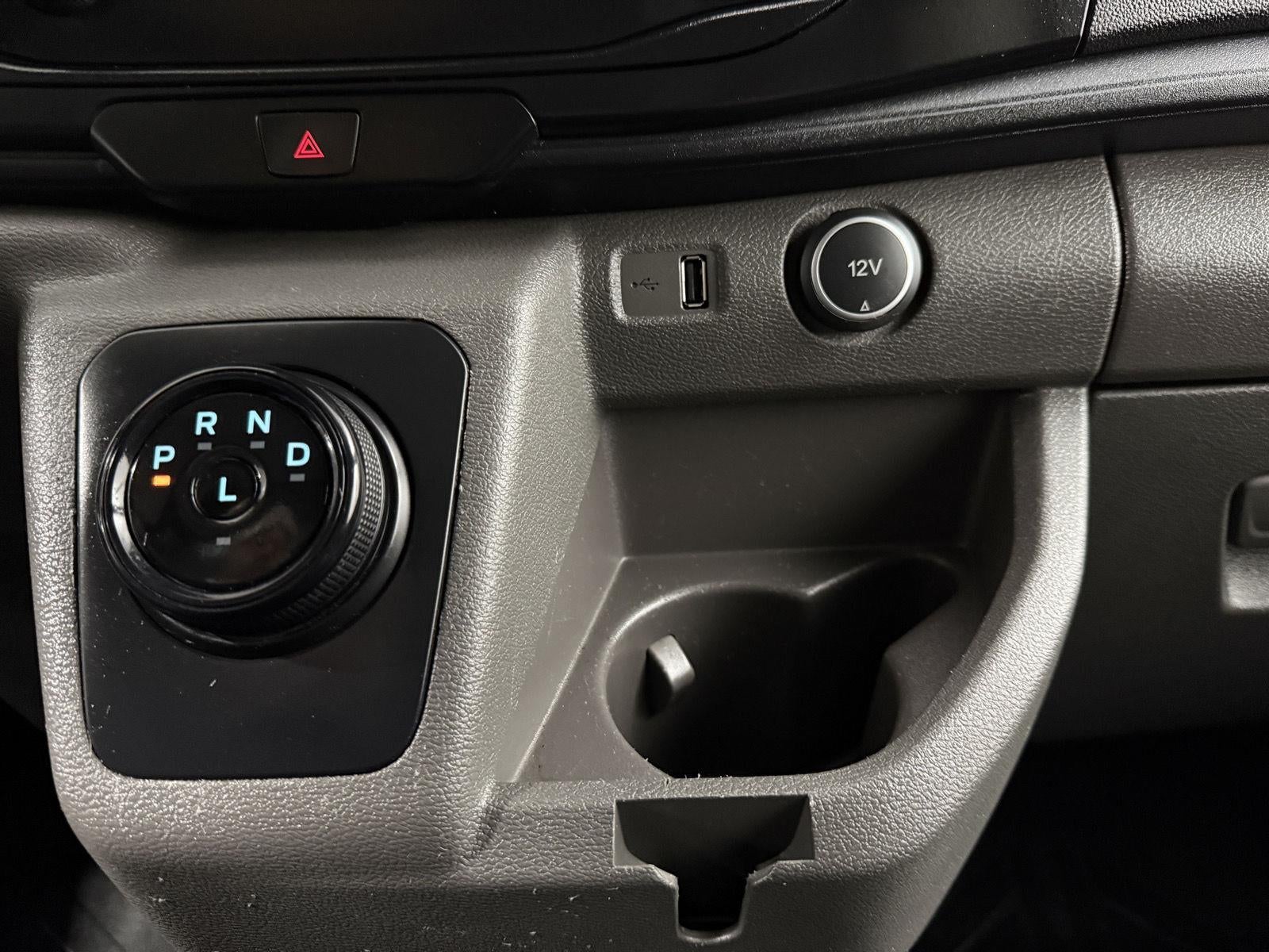 2022 Ford E-Transit 350