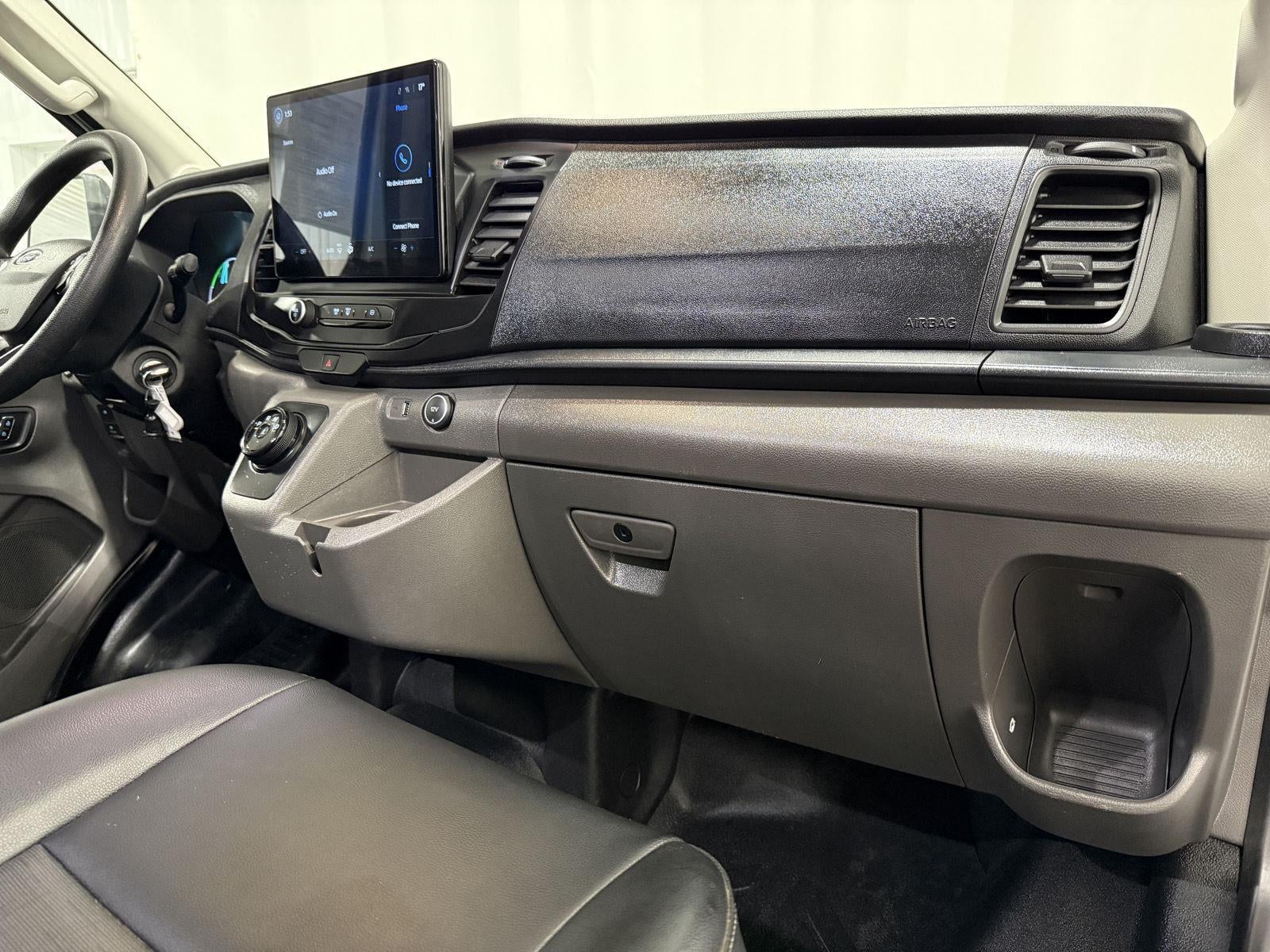 2022 Ford E-Transit 350