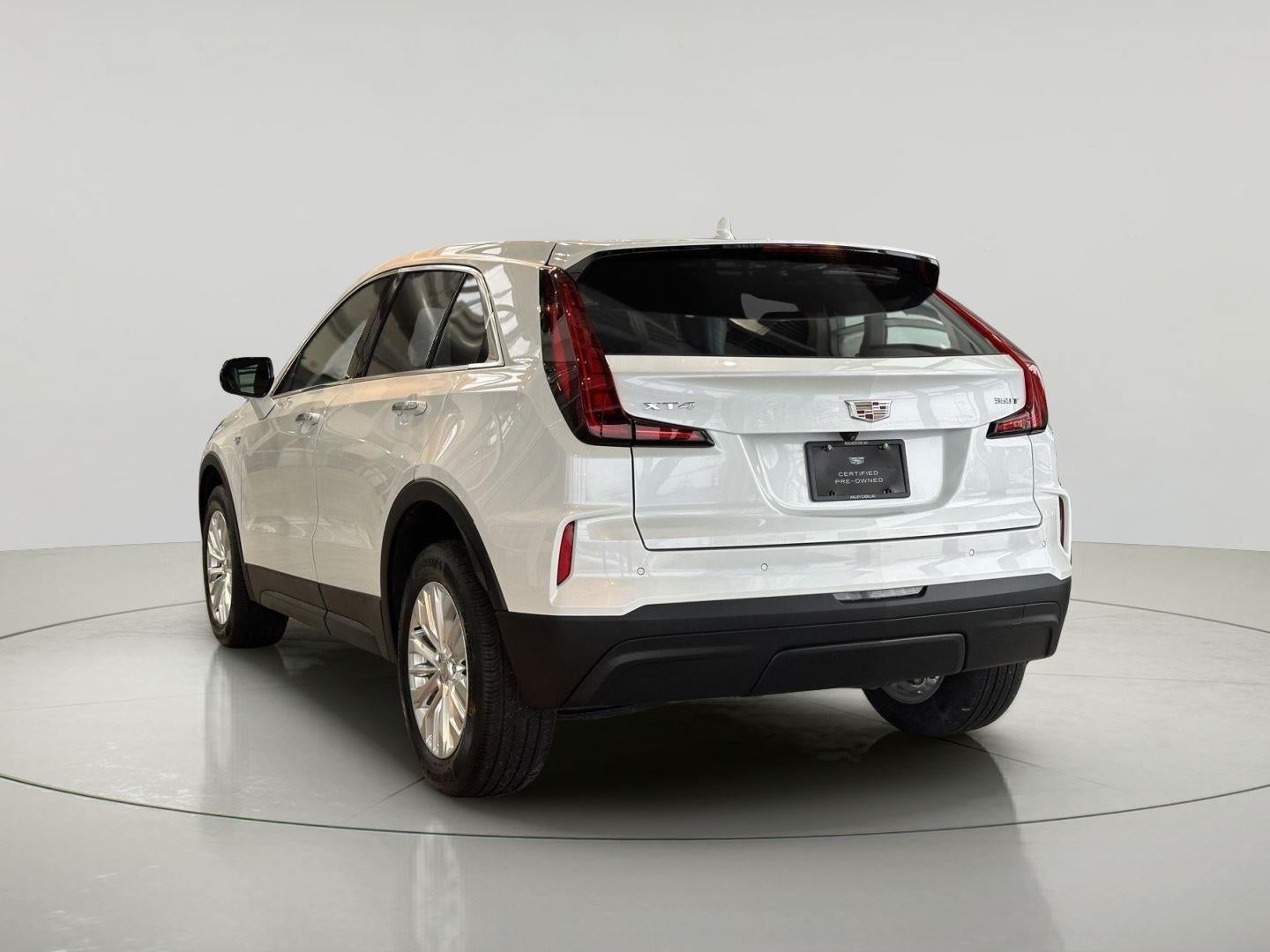 2024 Cadillac XT4 FWD Luxury