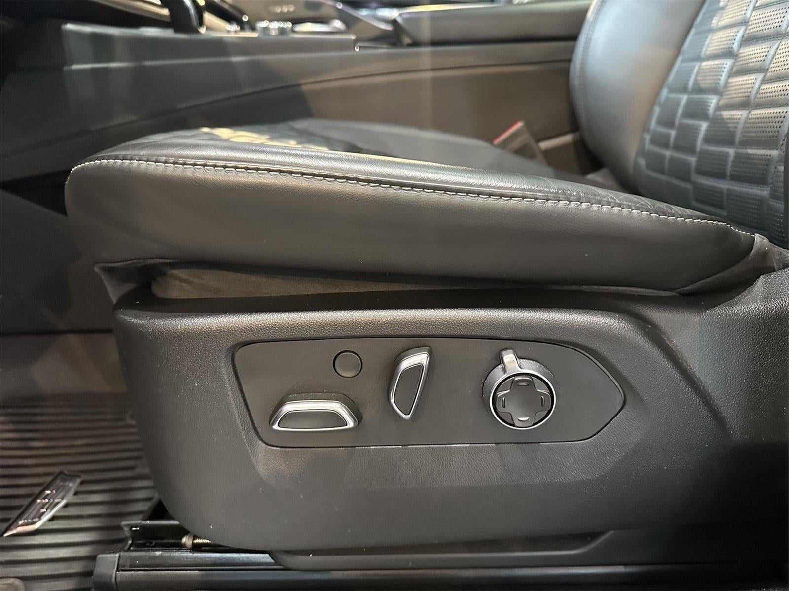 2024 Cadillac Escalade AWD V-Series