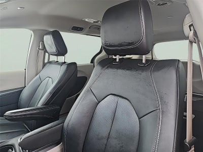 2024 Chrysler Pacifica Touring L Fresh Trade! Remote Start, Power Rear Doors, Power