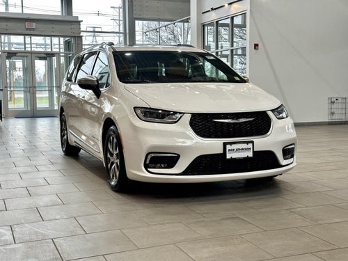 2023 Chrysler Pacifica Hybrid Pinnacle