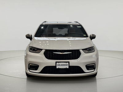 2023 Chrysler Pacifica Hybrid Pinnacle