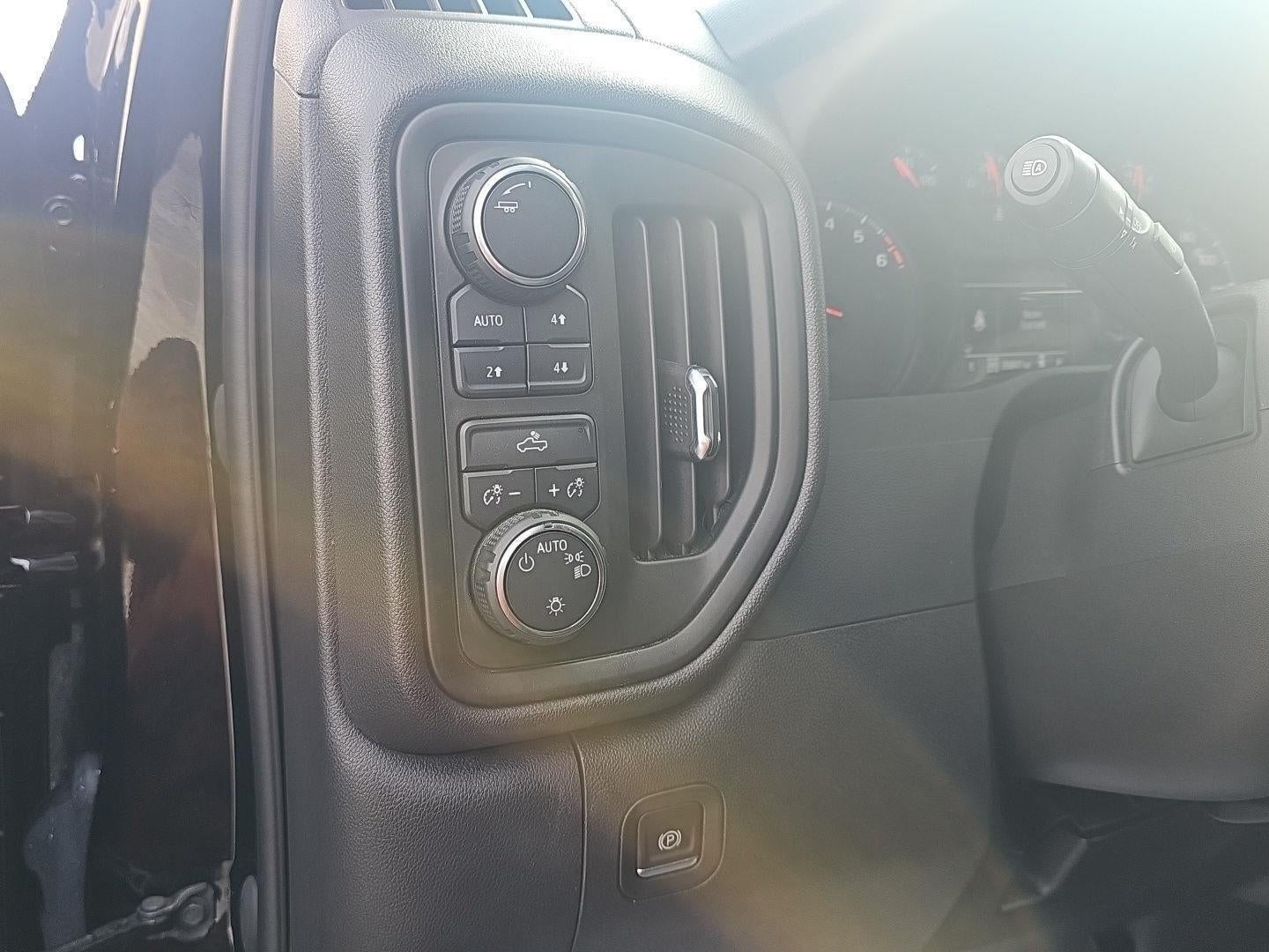 2023 Chevrolet Silverado 1500 Custom Trail Boss