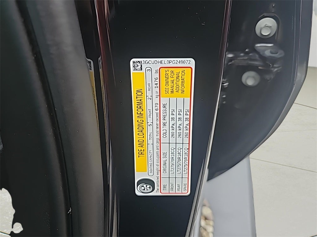 2023 Chevrolet Silverado 1500 ZR2 Fully Loaded, Custom Exhaust, (Carbravo Certified!