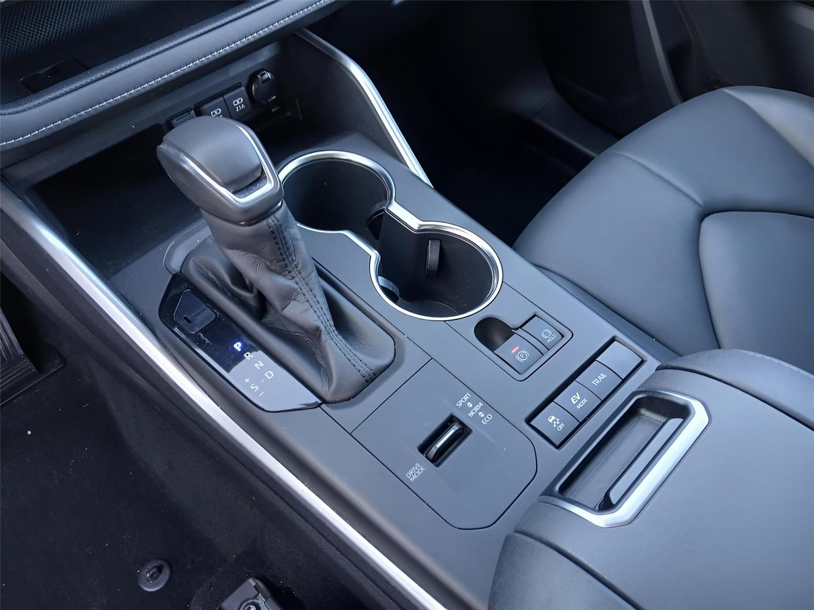 2020 Toyota Highlander Hybrid XLE