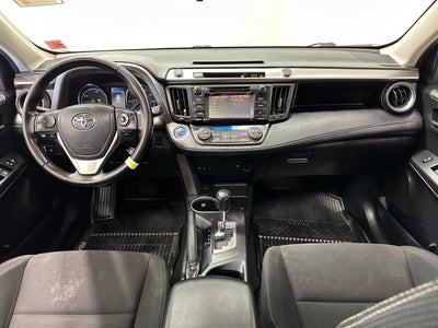 2017 Toyota RAV4 Hybrid XLE AWD WITH POWER MOONROOF!