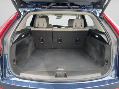 2022 Cadillac XT4 AWD Luxury