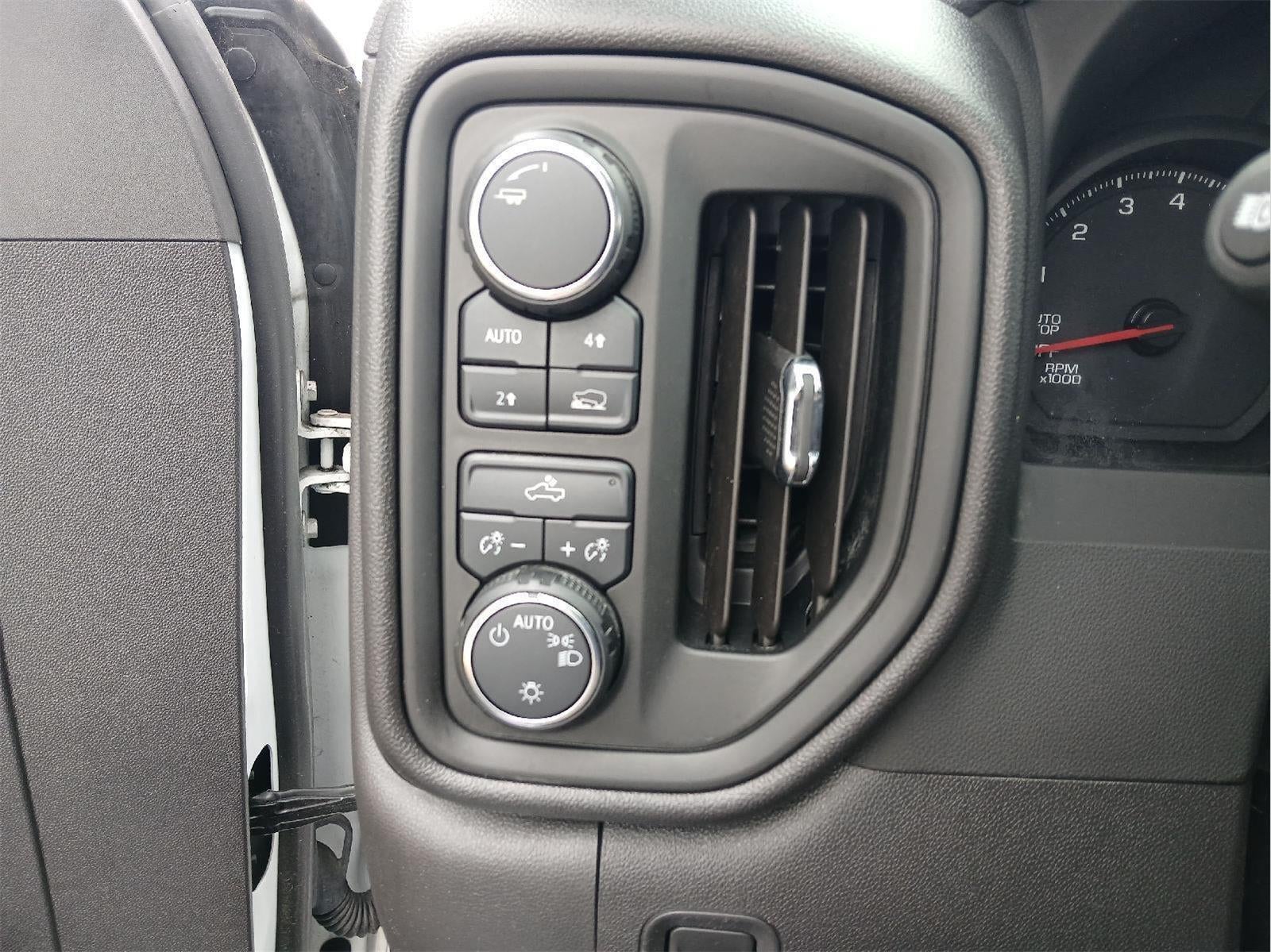 2024 Chevrolet Silverado Custom