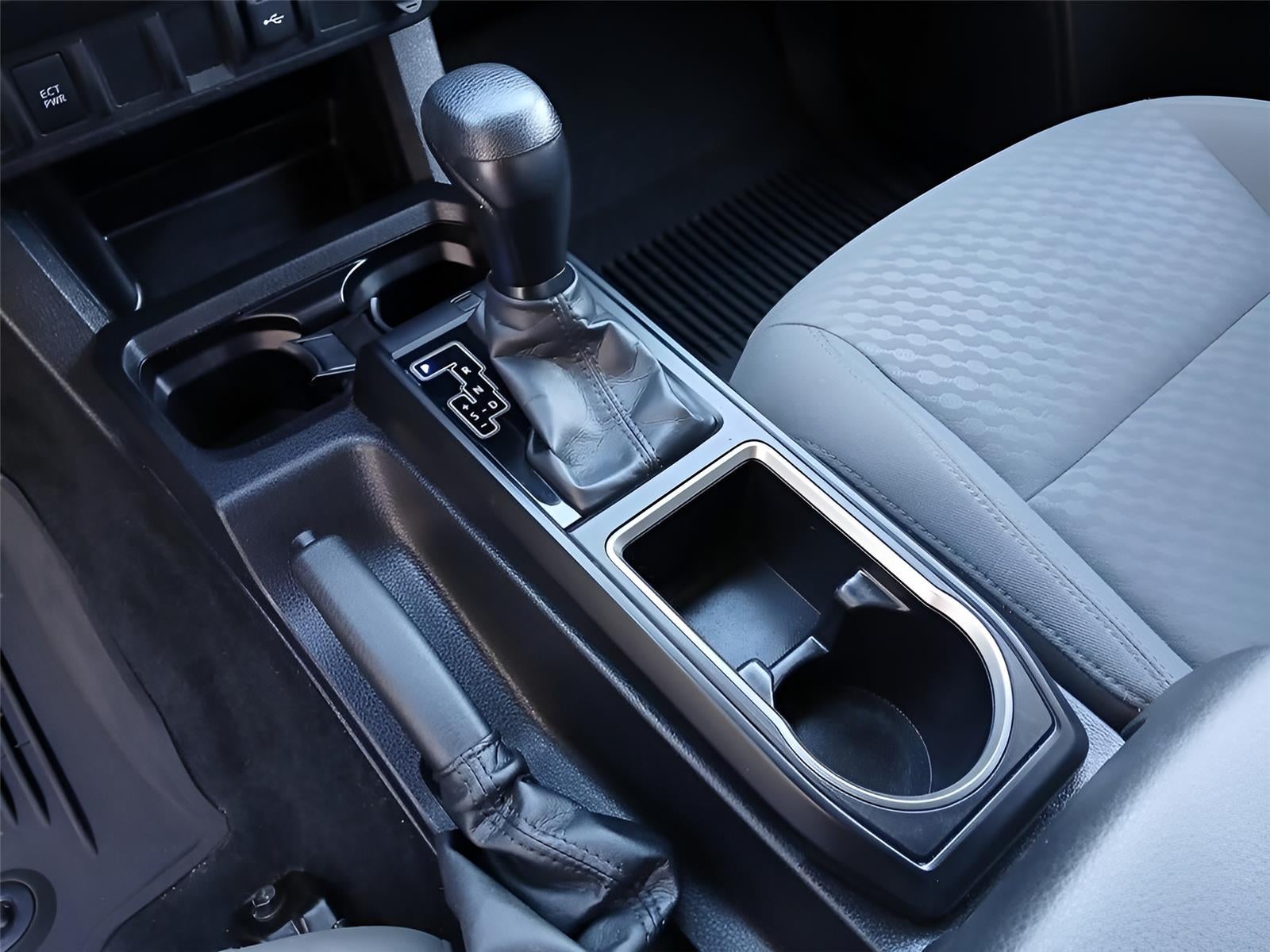 2023 Toyota TACOMA SR SR5