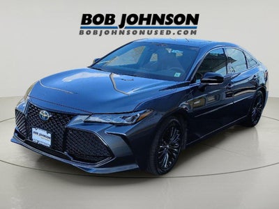 2019 Toyota Avalon Hybrid XSE