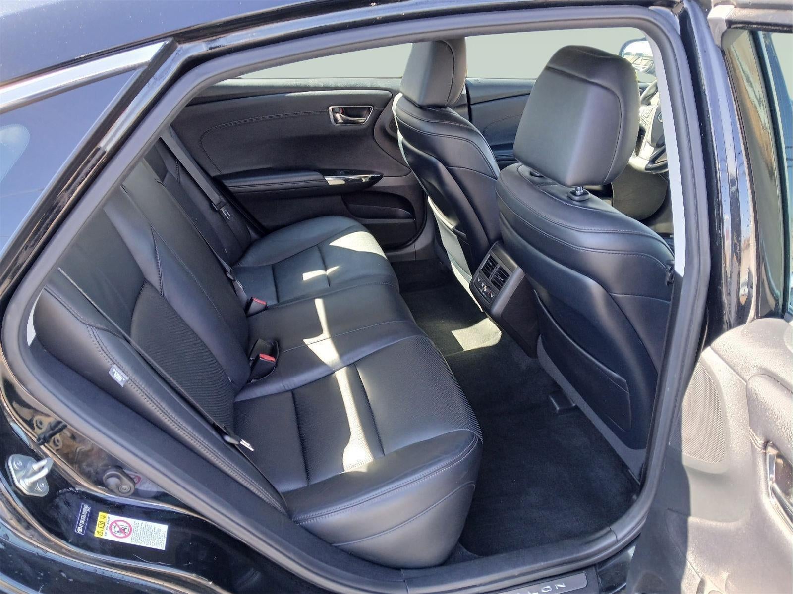 2018 Toyota AVALON Limited