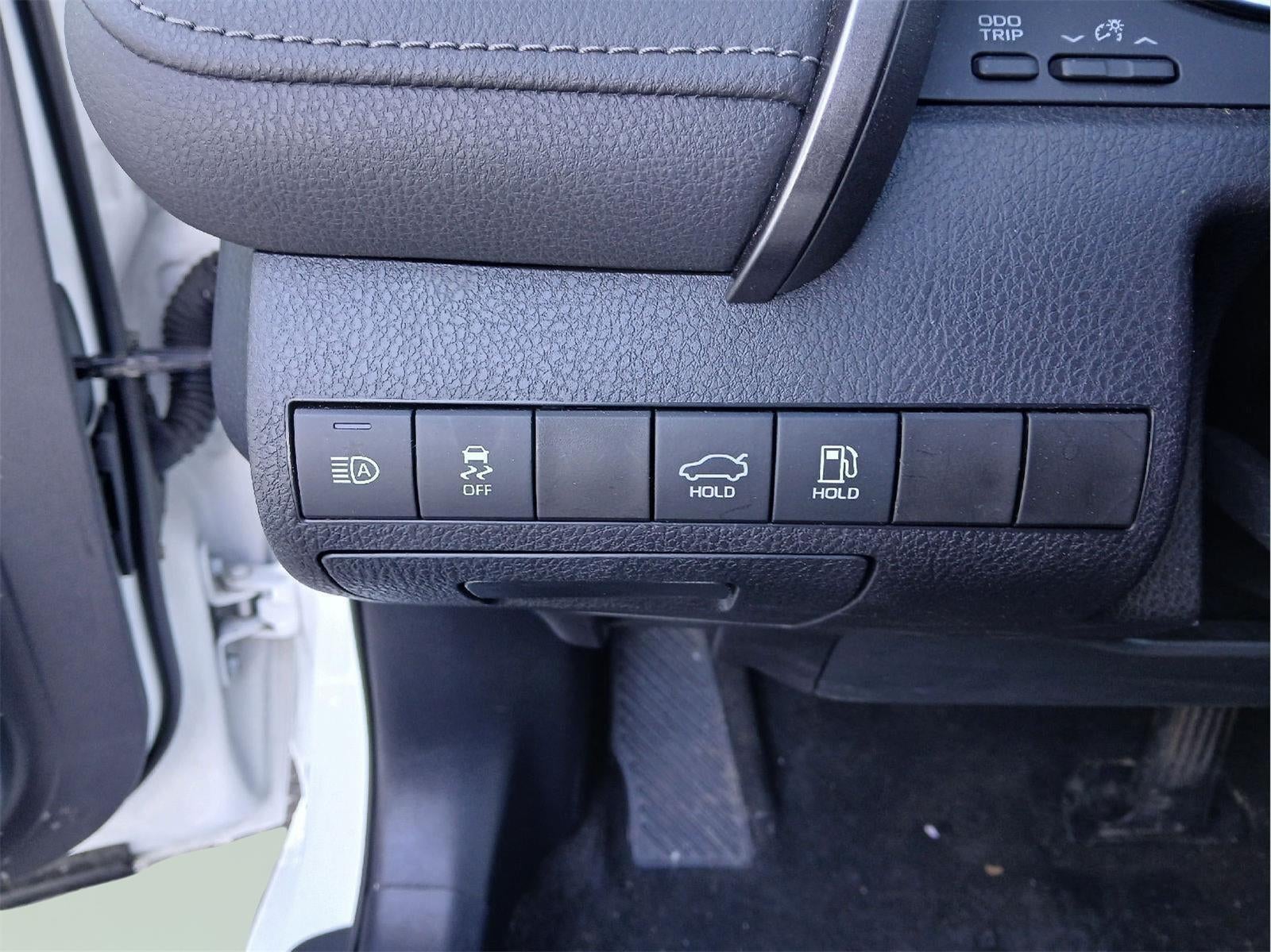 2022 Toyota CAMRY Hybrid LE