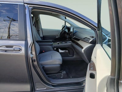 2024 Toyota Sienna LE 8-Passenger