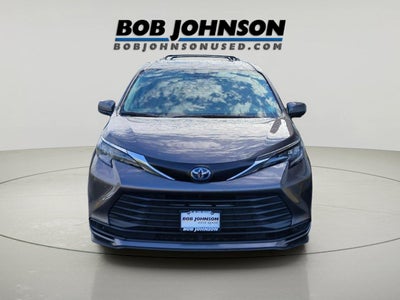 2024 Toyota Sienna LE 8-Passenger