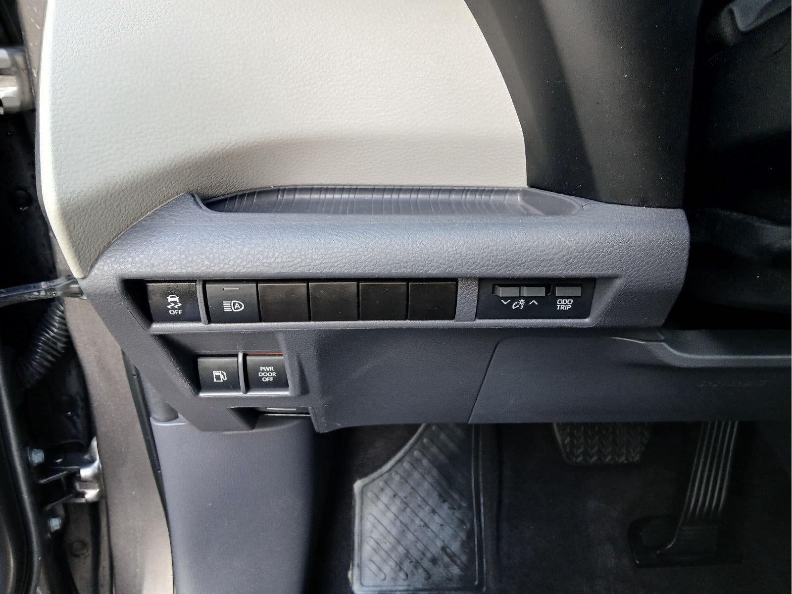 2024 Toyota Sienna LE 8-Passenger