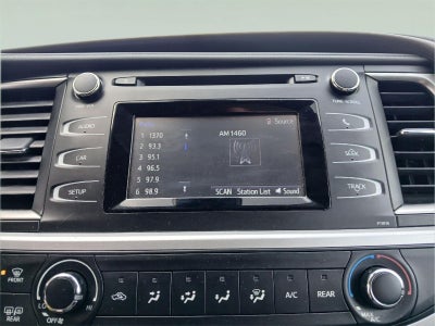 2019 Toyota HIGHLANDER LE